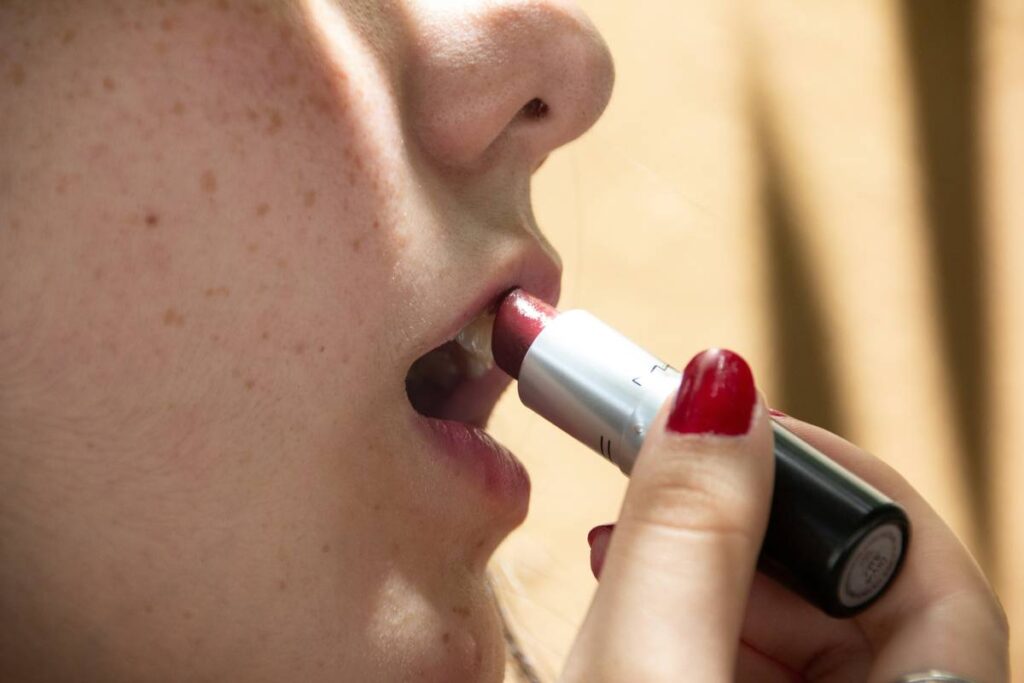 Why Your Lipstick Never Looks Perfect—And How a Makeup Lip Brush Fixes It